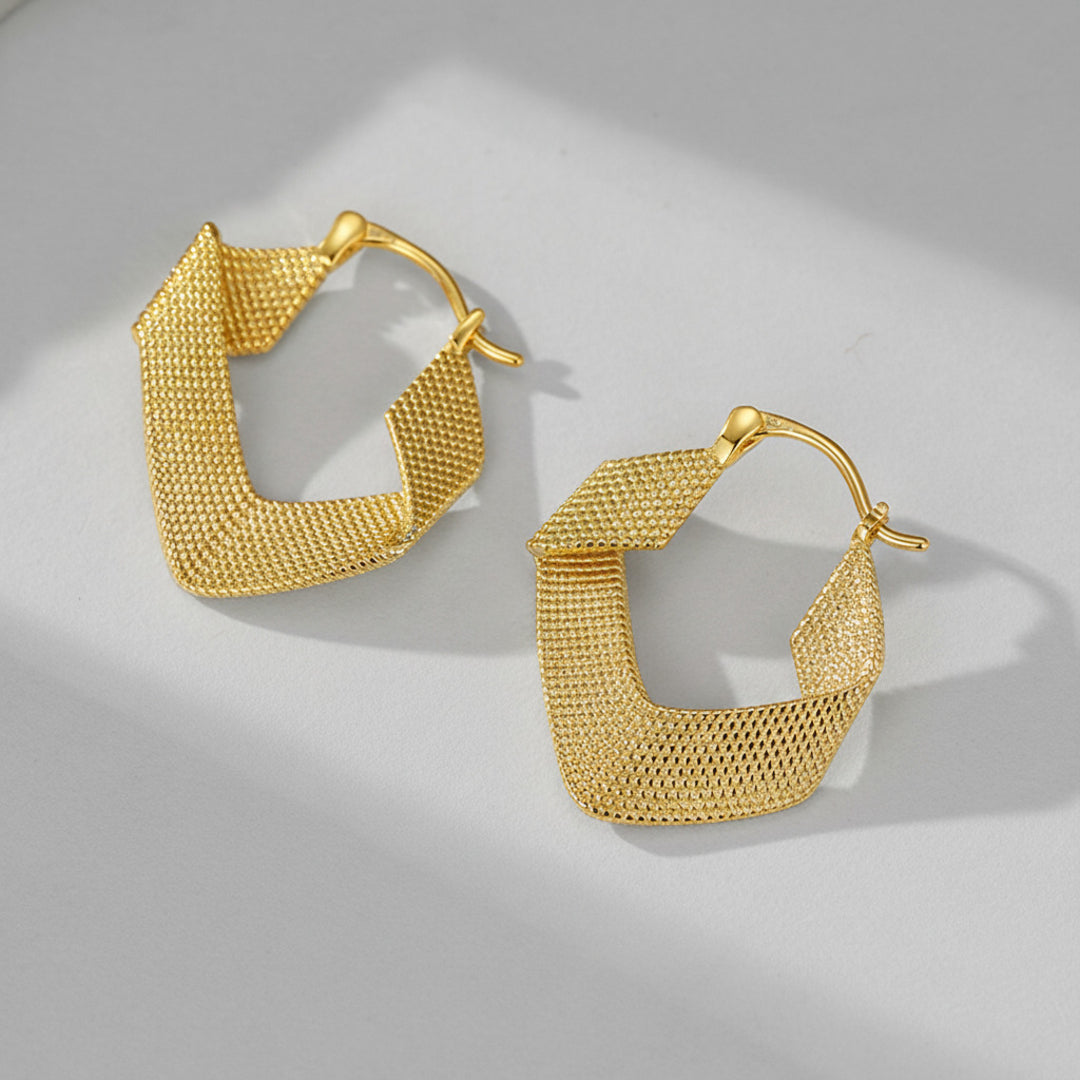 Hoop-Earrings-With-Twisted-Ribbon-By-Yonandole_5