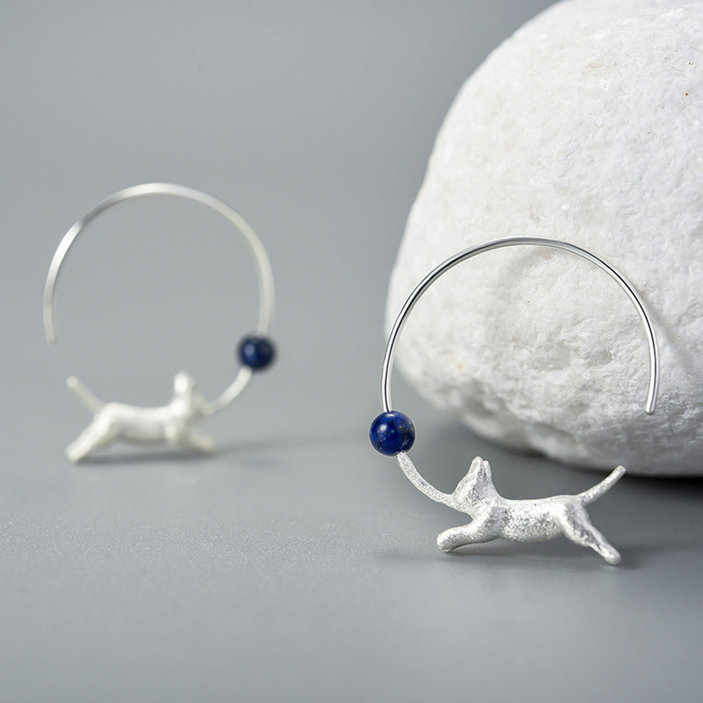 
                      
                        Hoops-With-Running-Cat-And-Ball-By-Yonandole_9b
                      
                    