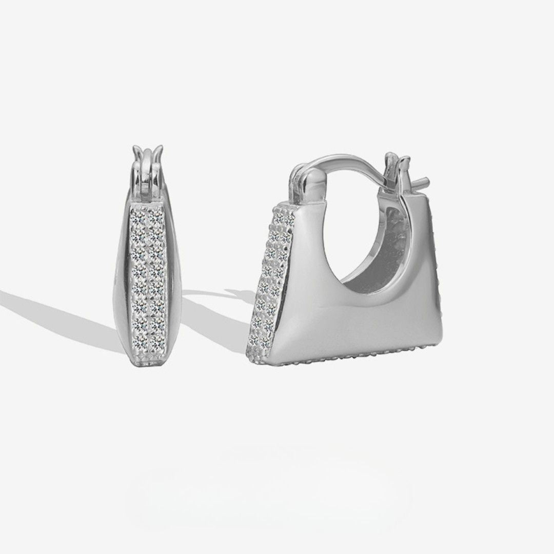 Huggies-Handbag-Design-With-Pave-Zirconia-By-Yonandole_1