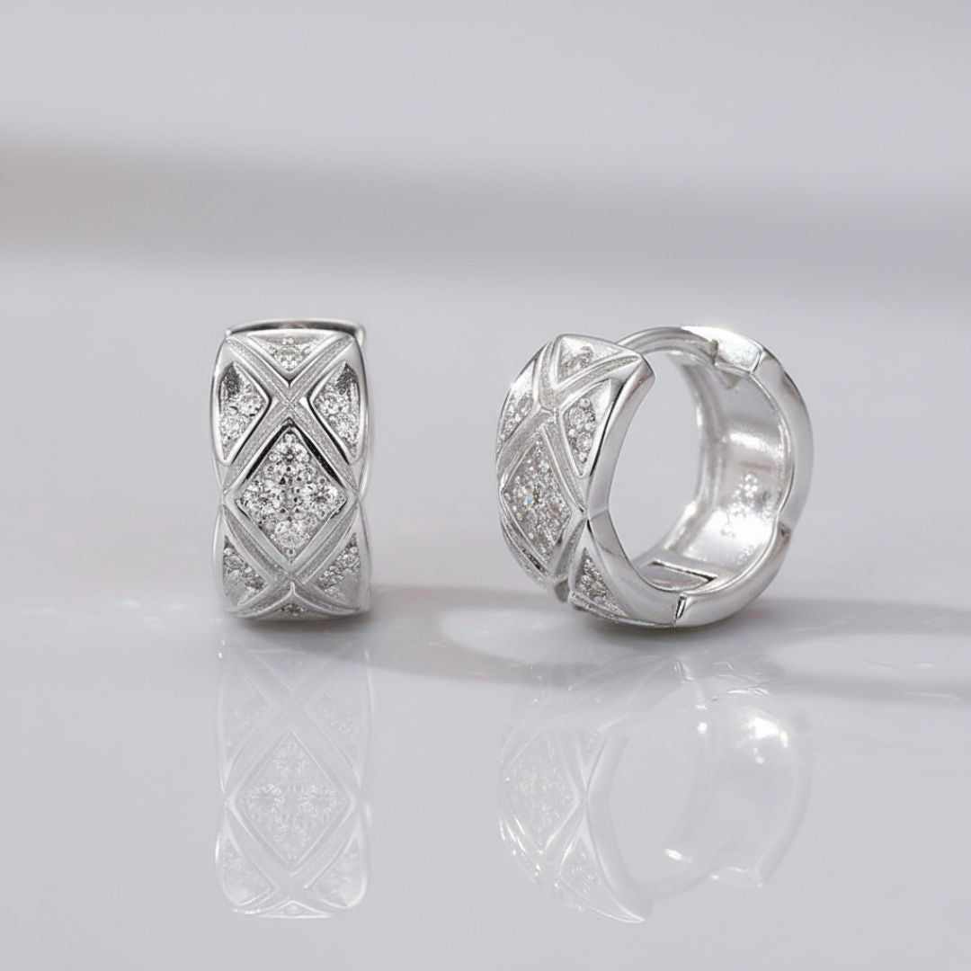 Huggies-With-A-Diamond-Pattern-And-Zirconia-By-Yonandole_2