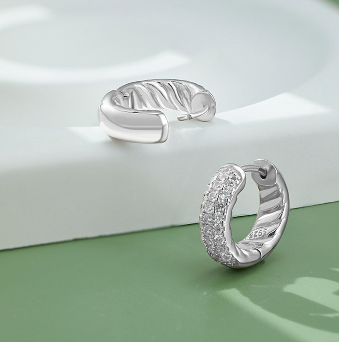 Huggies-With-Sparkling-Zirconia-By-Yonandole_4