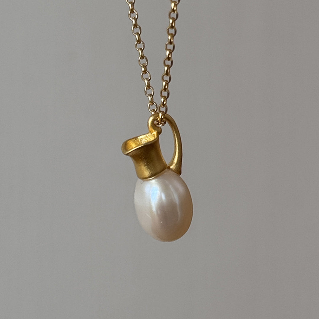Jug-Pendants-With-Freshwater-Pearl-By-Yonandole_14