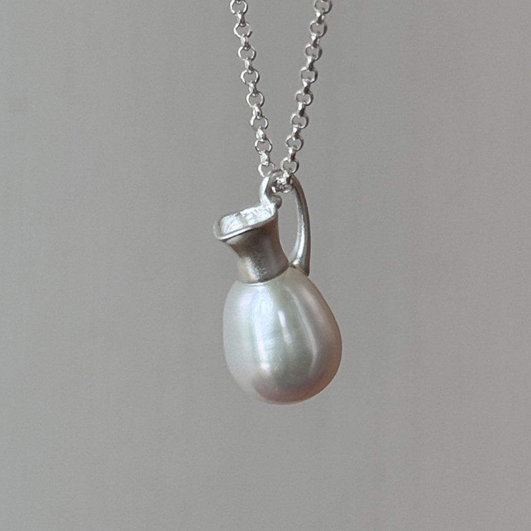 Jug-Pendants-With-Freshwater-Pearl-By-Yonandole_15