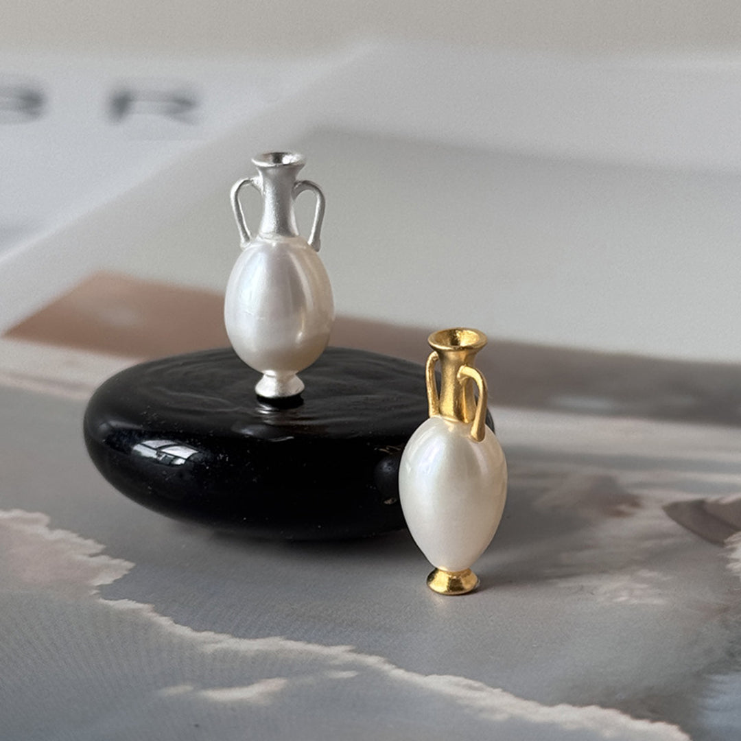 Jug-Pendants-With-Freshwater-Pearl-By-Yonandole_5