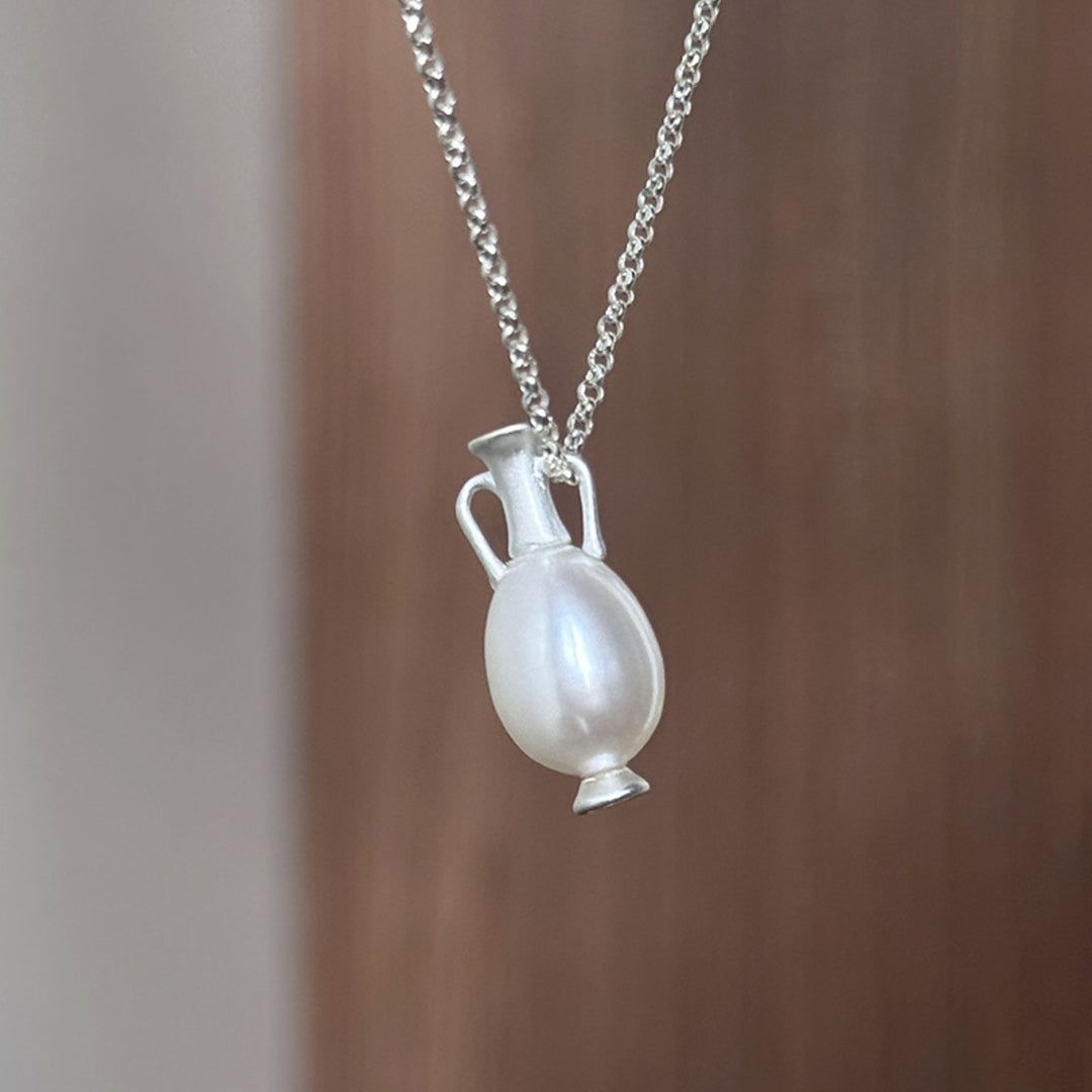 Jug-Pendants-With-Freshwater-Pearl-By-Yonandole_6