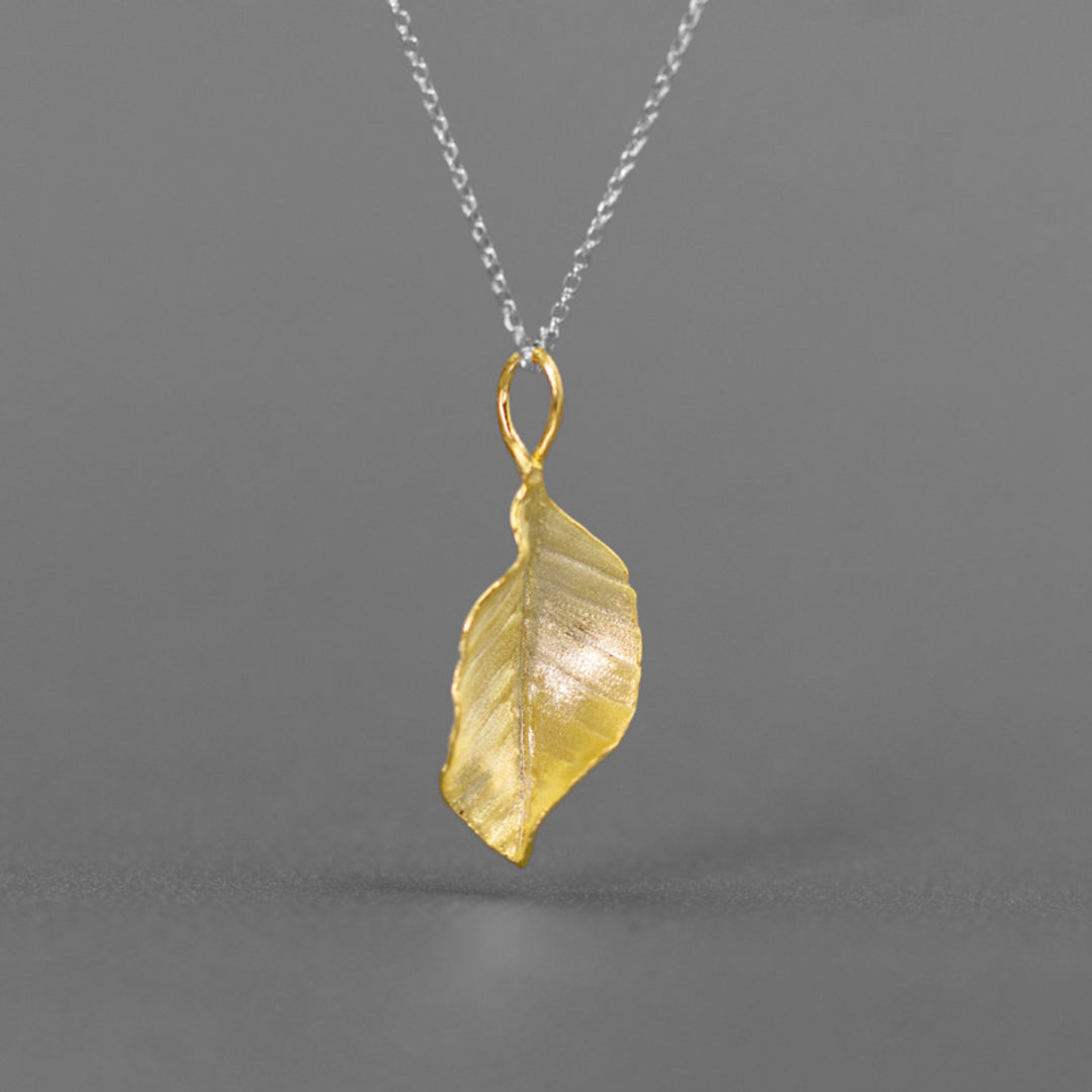 Leaf-Pendant-By-Yonandole_1