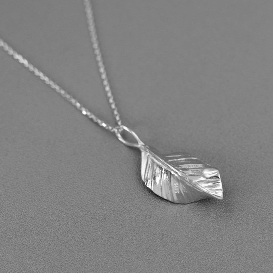 Leaf-Pendant-By-Yonandole_10