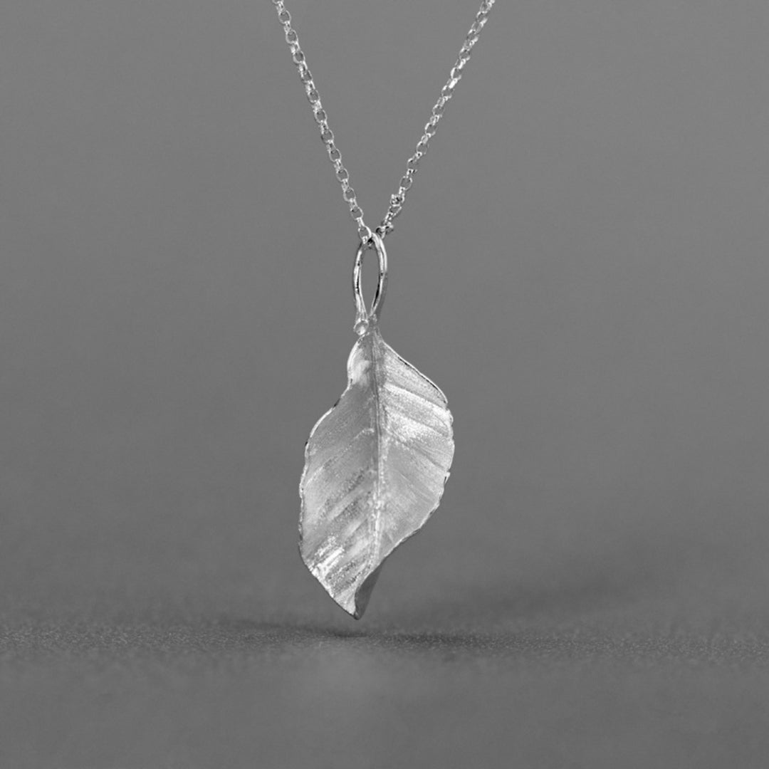 Leaf-Pendant-By-Yonandole_2