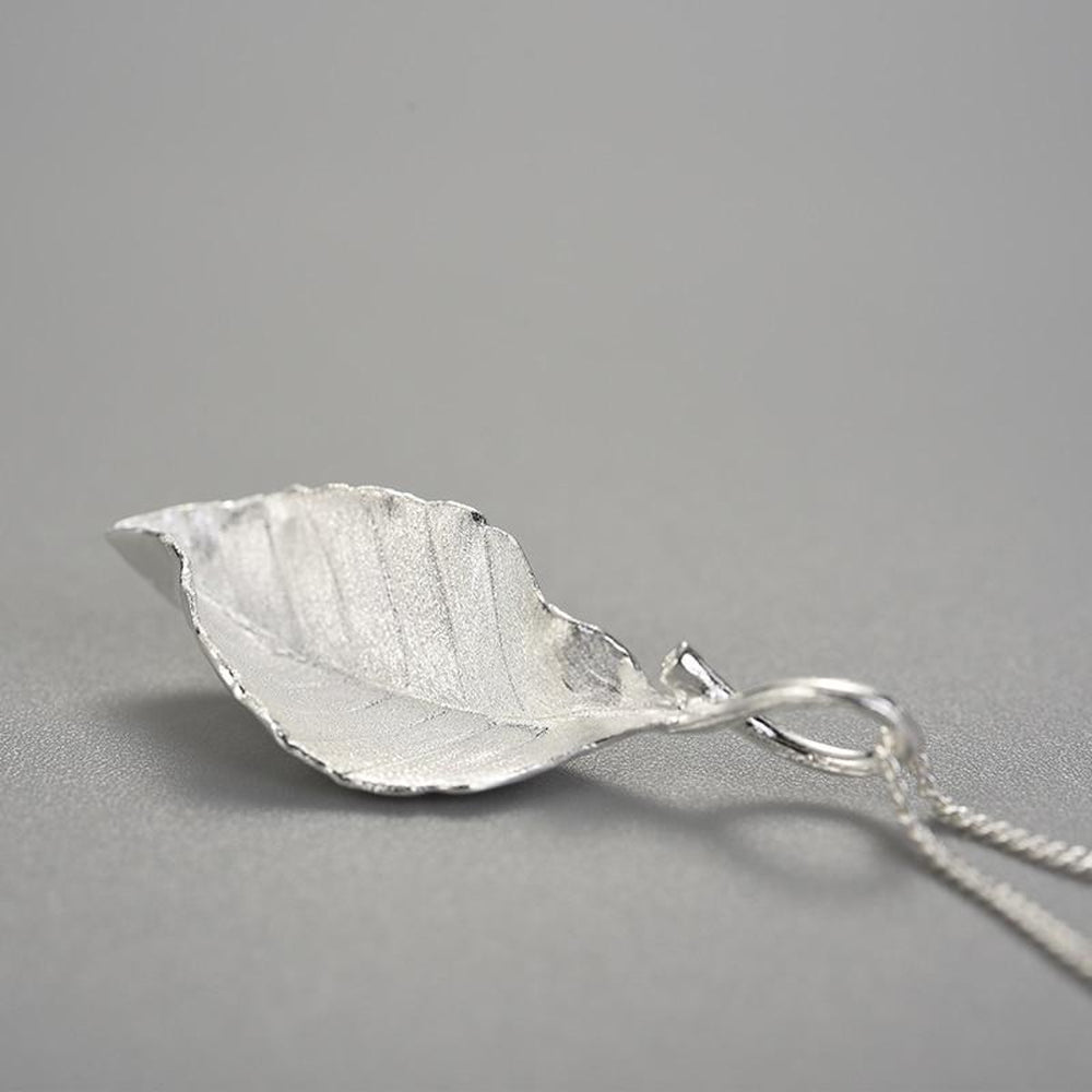 Leaf-Pendant-By-Yonandole_3