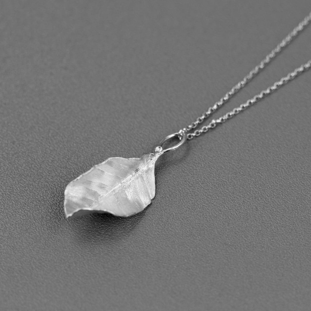 Leaf-Pendant-By-Yonandole_5