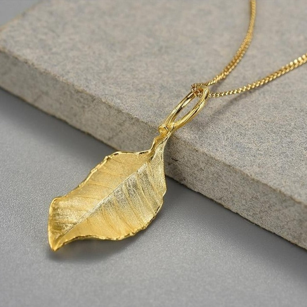 
                  
                    Leaf-Pendant-By-Yonandole_7
                  
                