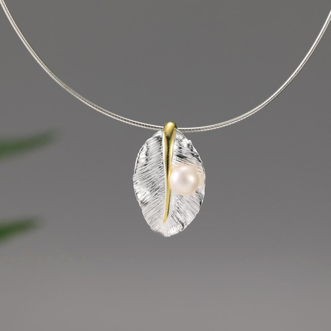 Leaf-Pendant-With-Torque-Necklace-By-Yonandole_5