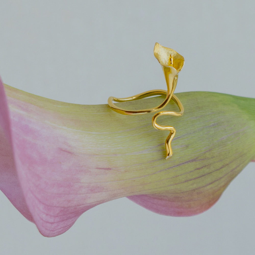 
                  
                    Lily-Calla-Ring-By-Yonandole_5
                  
                