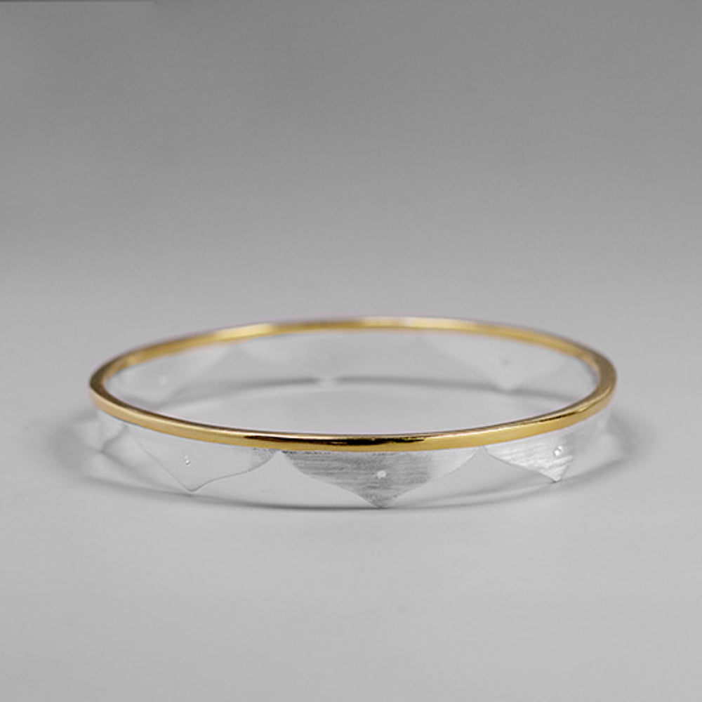 
                  
                    Lotus-Flower-Bangle-By-Yonandole_2
                  
                