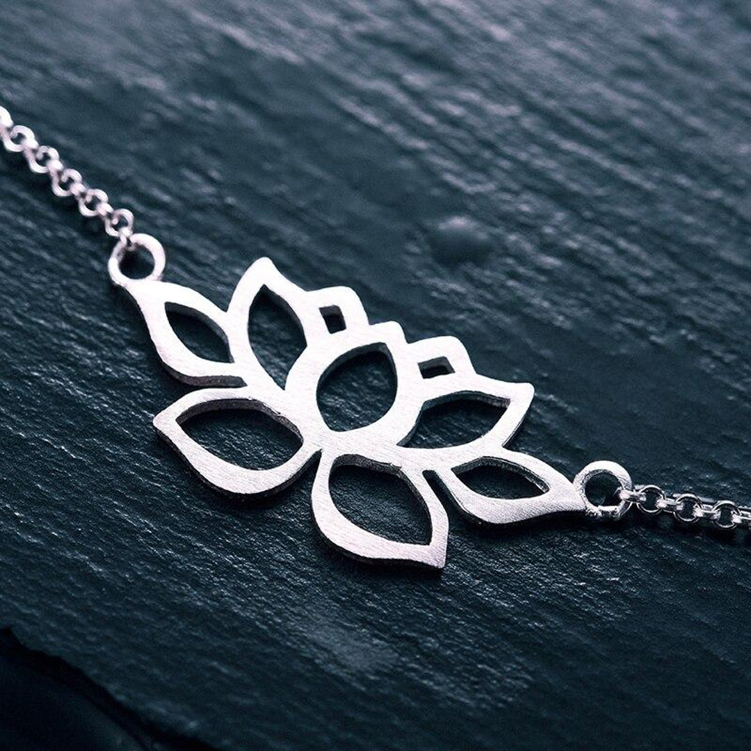 Lotus-Flower-Bracelet-By-Yonandole_2