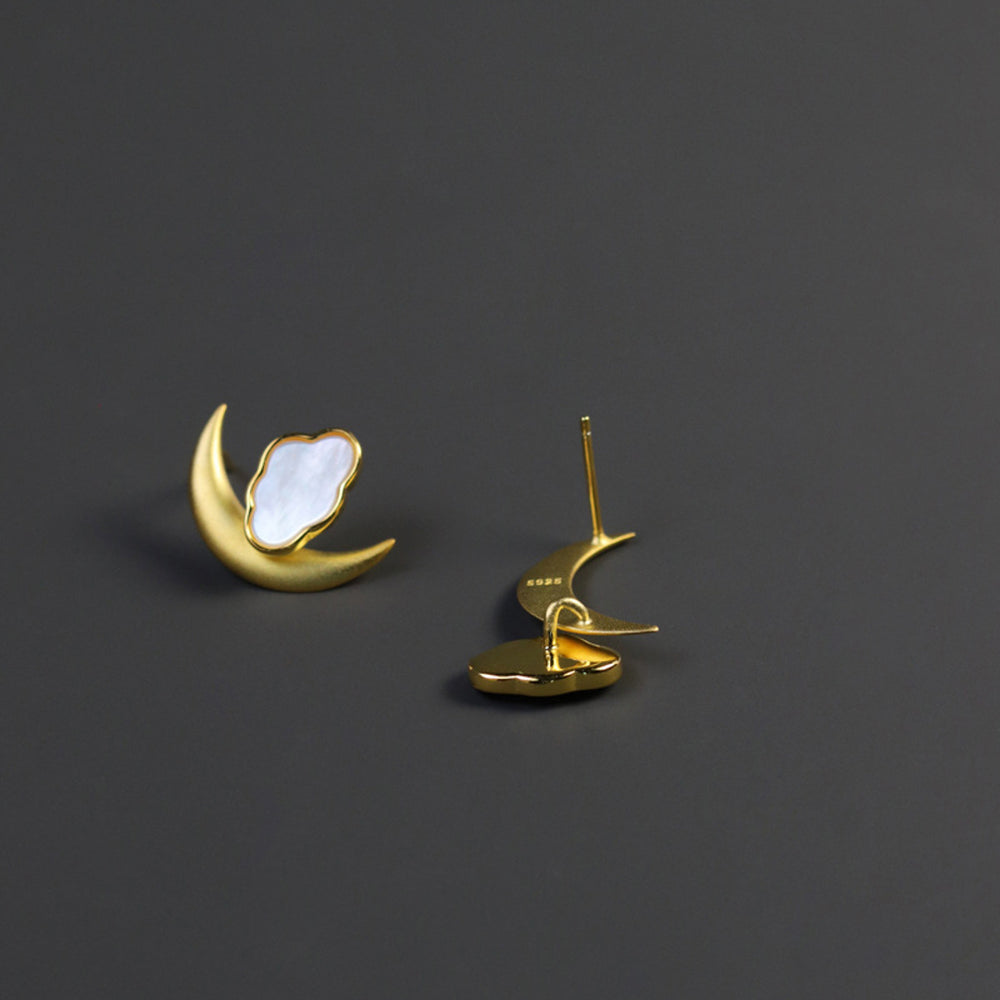 
                  
                    Moon-And-Cloud-Earrings-By-Yonandole_10
                  
                