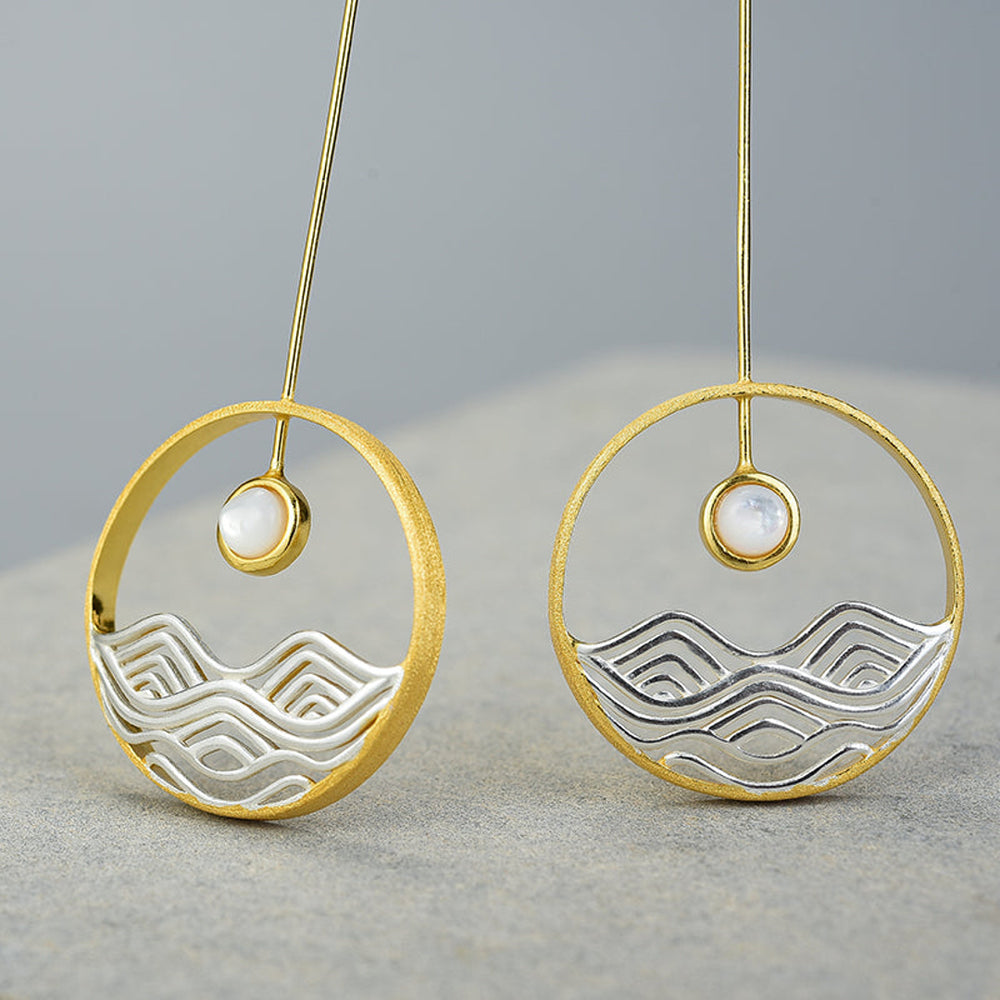 
                      
                        Moon-Sea-Earrings-By-Yonandole_4
                      
                    