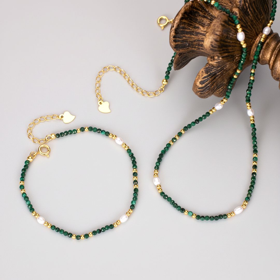 Necklace-And-Bracelet-With-Malachite-And-Pearls-By-Yonandole_7