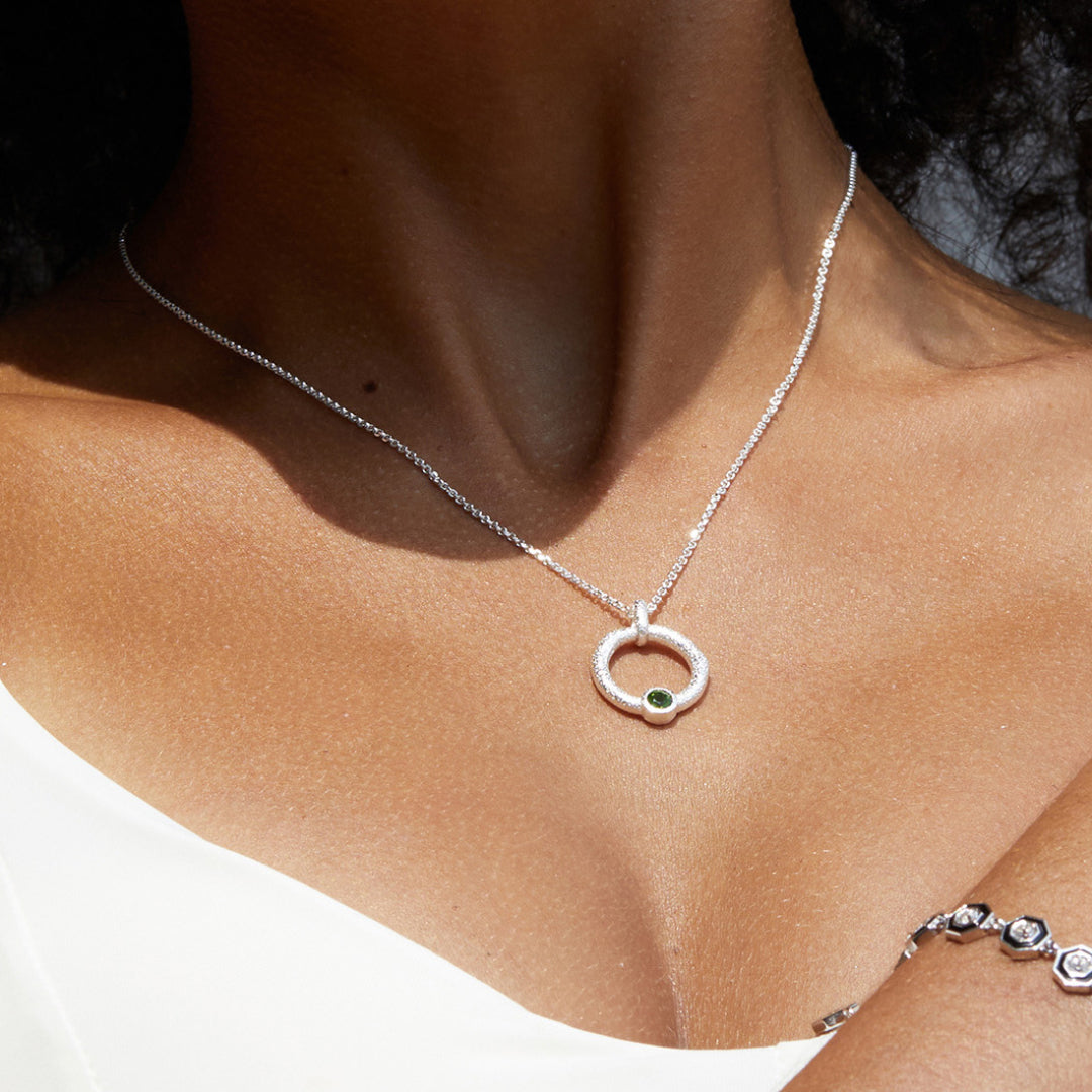 Necklace-And-Circle-Pendant-With-Garnet-Or-Diopside-By-Yonandole_1