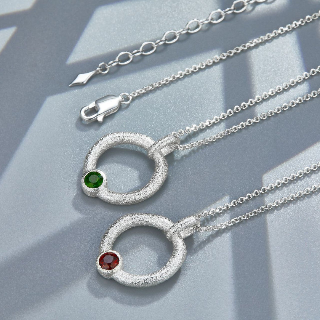 Necklace-And-Circle-Pendant-With-Garnet-Or-Diopside-By-Yonandole_6
