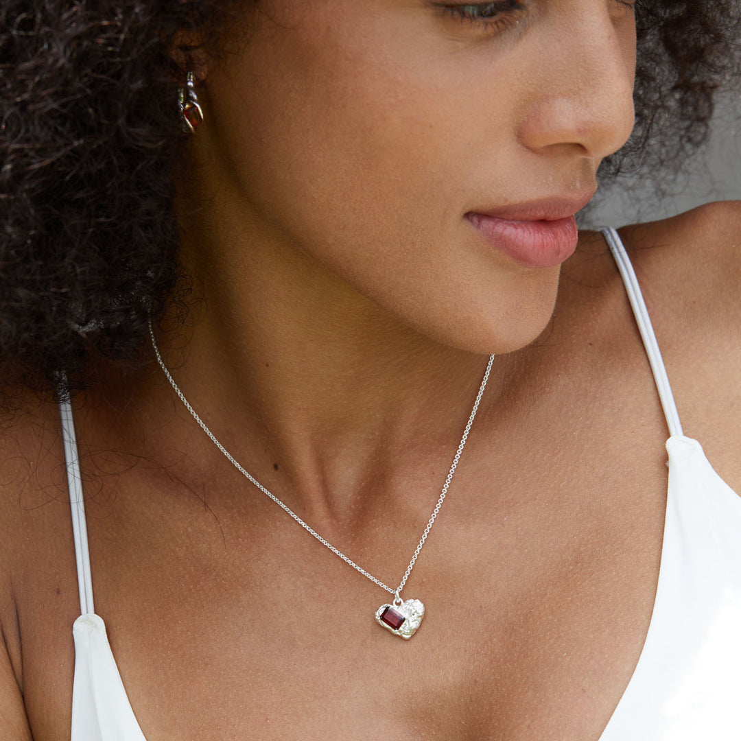 Necklace-And-Heart-Pendant-With-Garnet-By-Yonandole_4