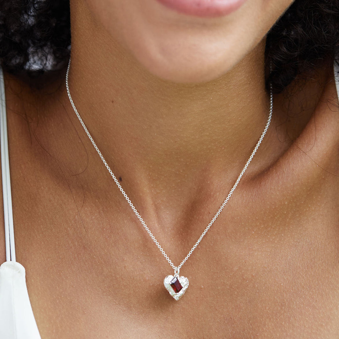 Necklace-And-Heart-Pendant-With-Garnet-By-Yonandole_7