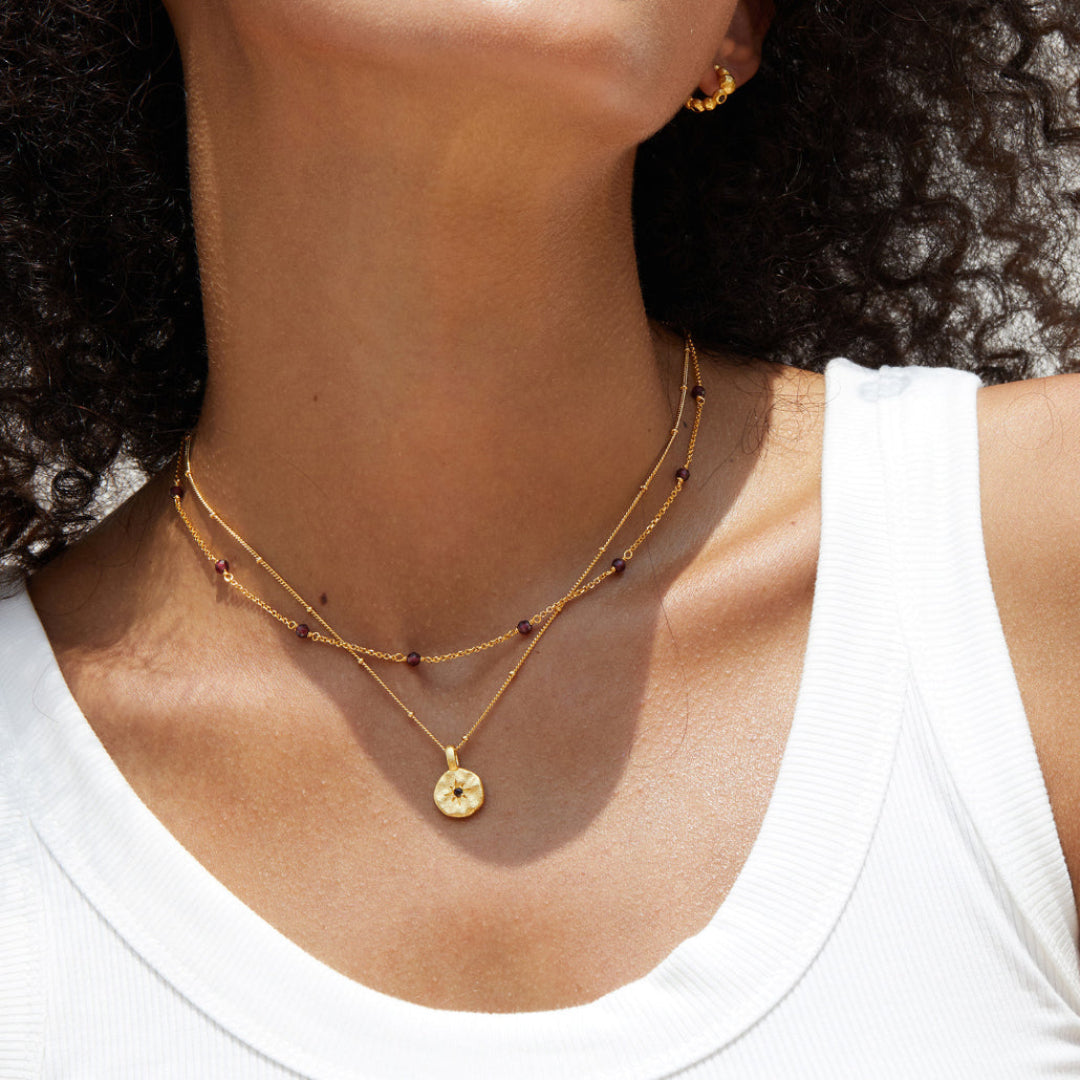Necklace-And-Medallion-With-Star-And-Garnet-By-Yonandole_4