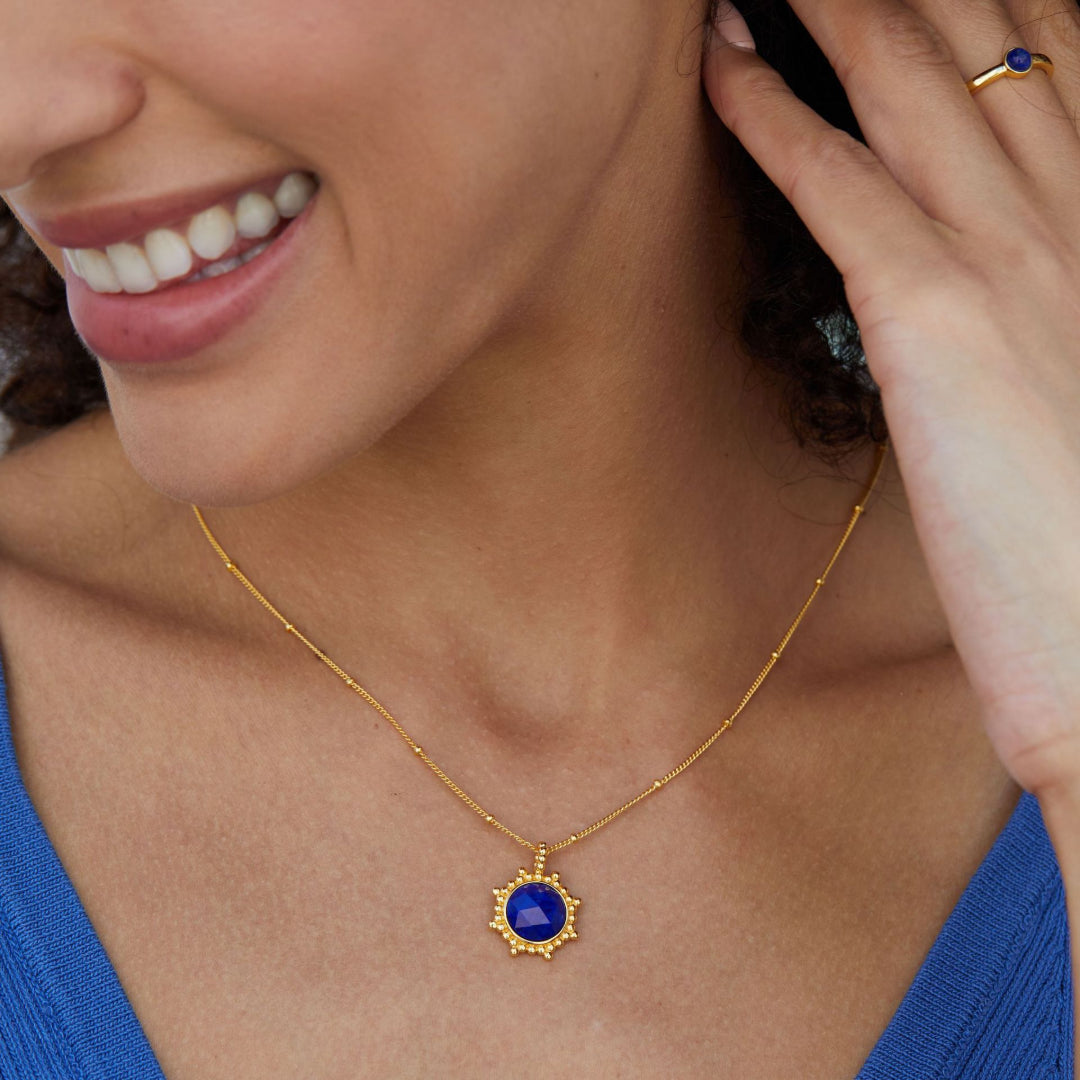 Necklace-And-Pendant-With-Faceted-Lapis-Lazuli-By-Yonandole_1