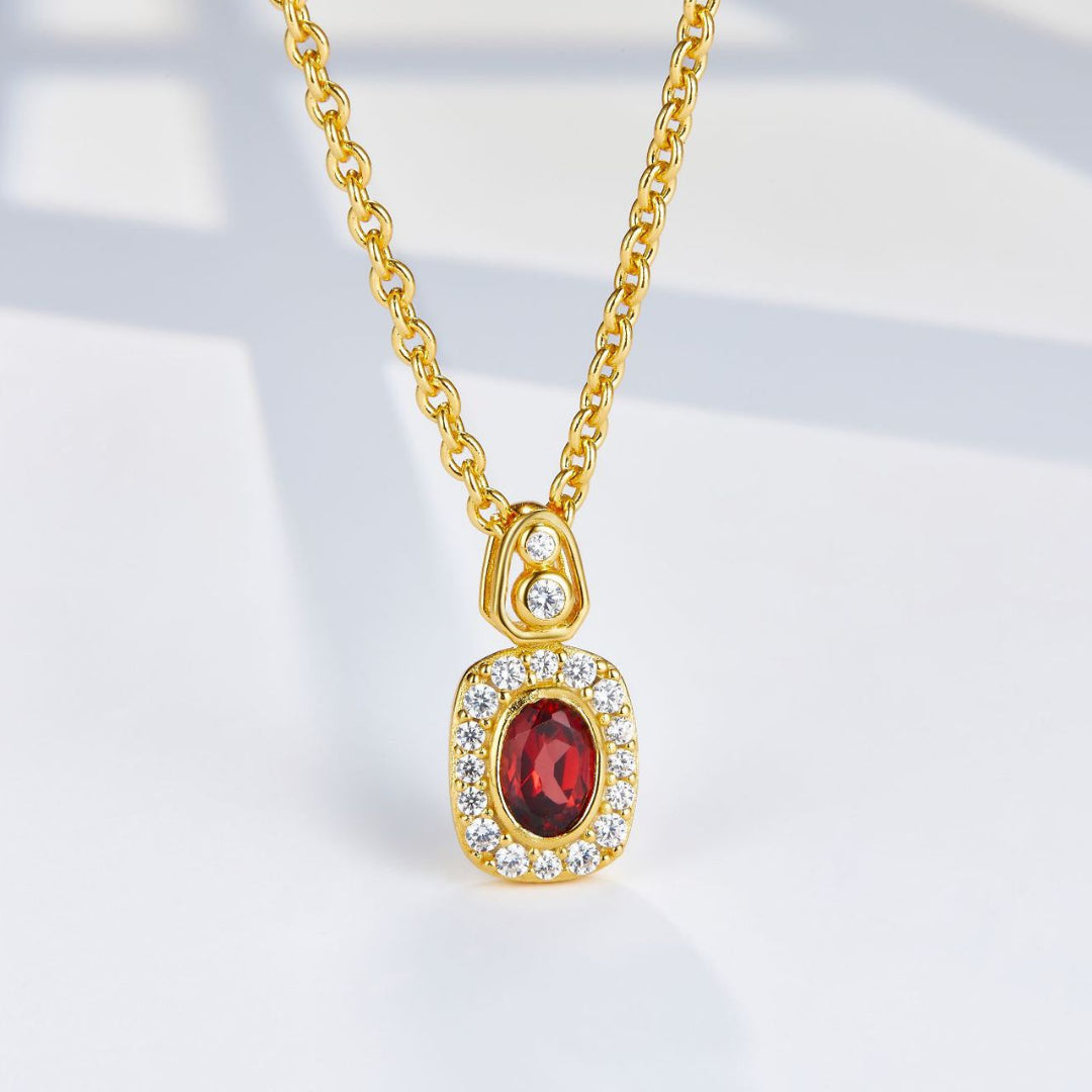 Necklace-And-Pendant-With-Garnet-And-Zirconia-By-Yonandole_1a