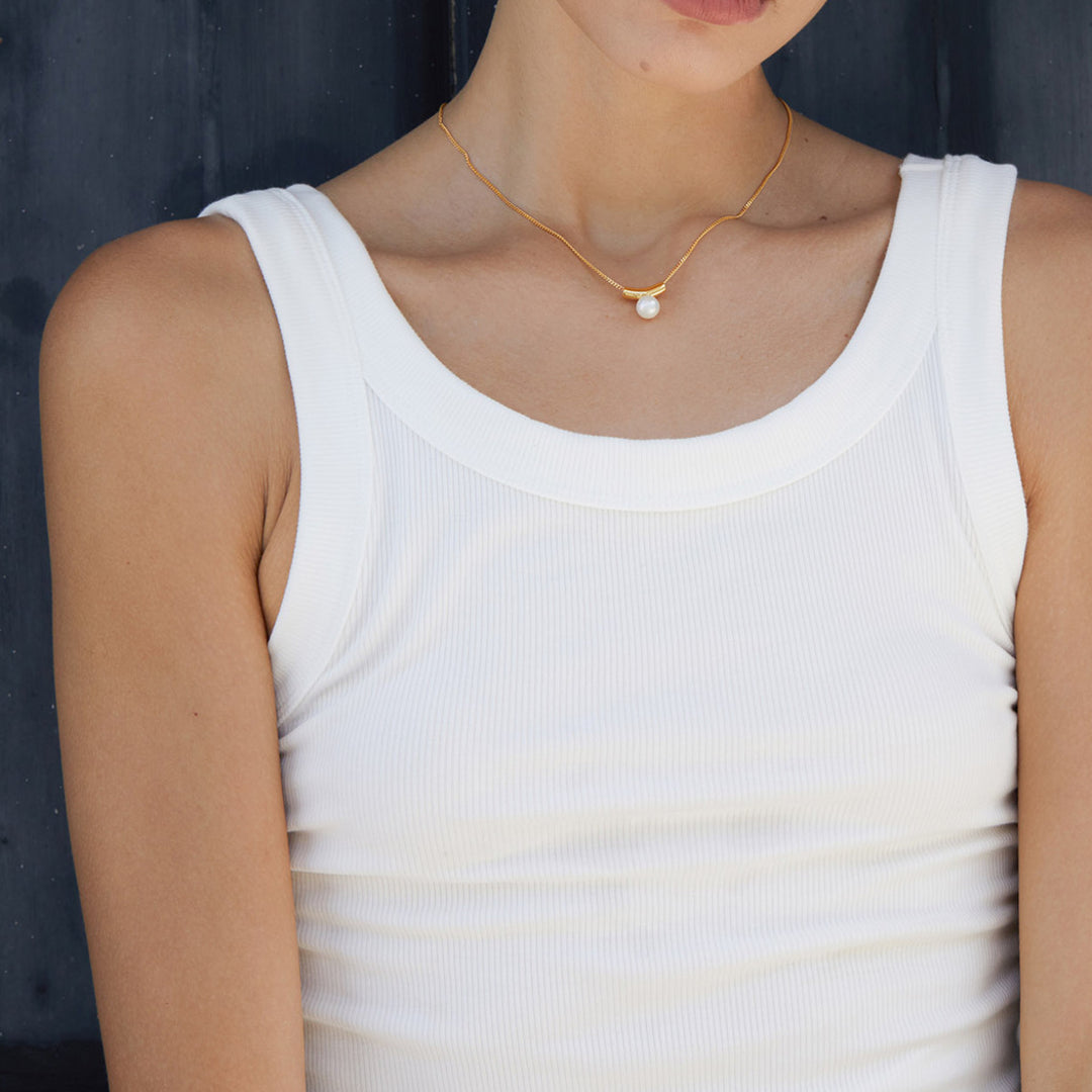 Necklace-With-A-Tube-Element-And-Freshwater-Pearl-By-Yonandole_6