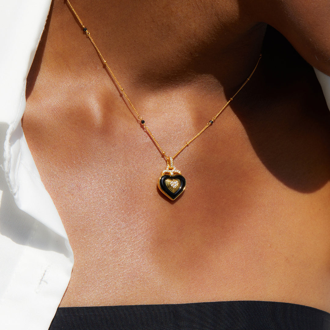 Necklace-With-Black-Agate-Heart-Pendant-By-Yonandole_2