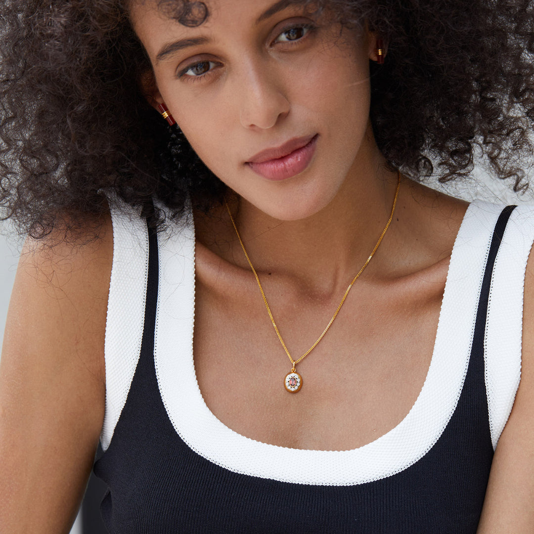 Necklace-With-Chopin-Chain-And_Garnet-Pendant-By-Yonandole_2