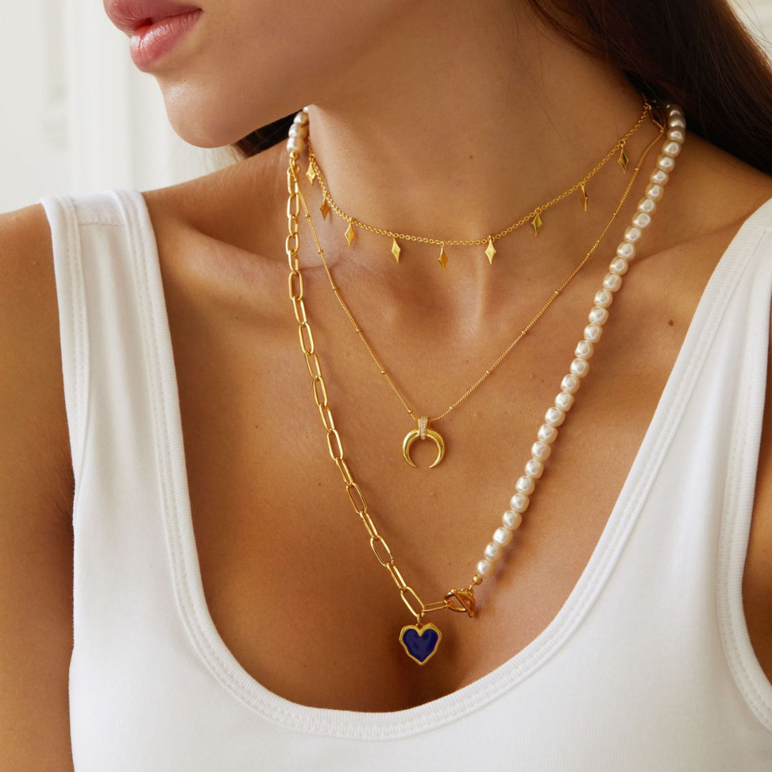 Necklace-With-Crescent-Pendant-By-Yonandole_6