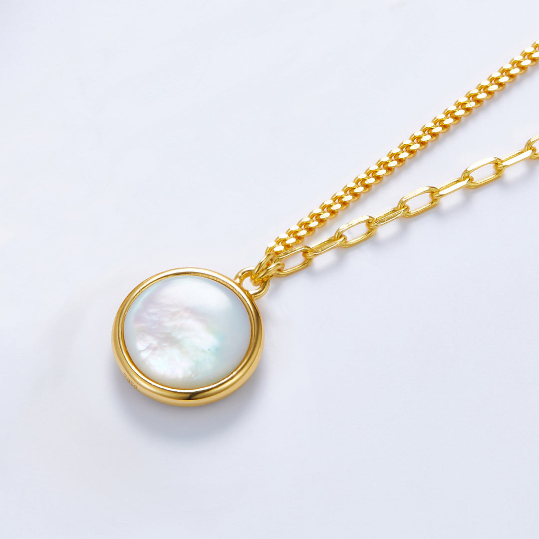 Necklace-With-Double-Sided-Black-White-Pendant-By-Yonandole_4