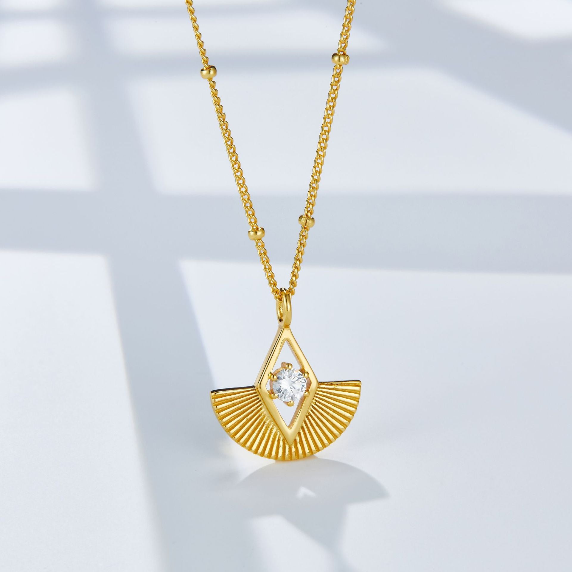 Necklace-With-Fan-Shaped-Pendant-By-Yonandole_4