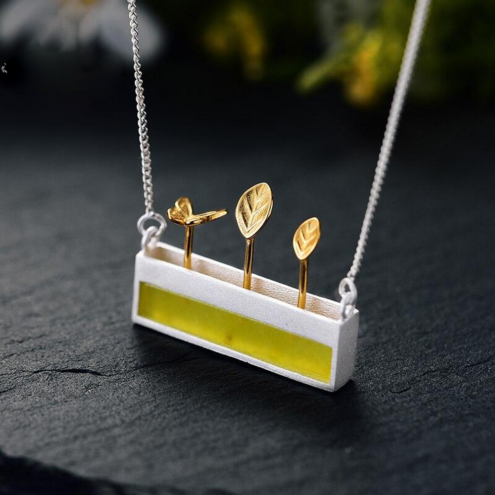 Necklace-With-Flower-Box-Pendant-By-Yonandole_1