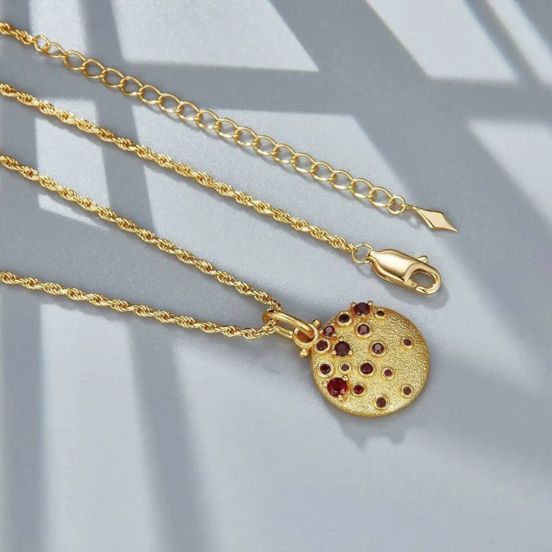 Necklace-With-Garnet-Pendant-By-Yonandole_4