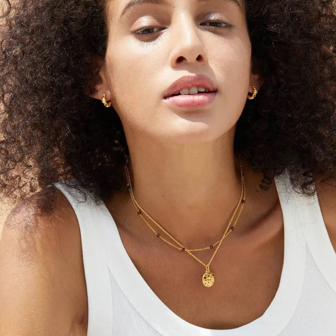 Necklace-With-Garnet-Pendant-By-Yonandole_7