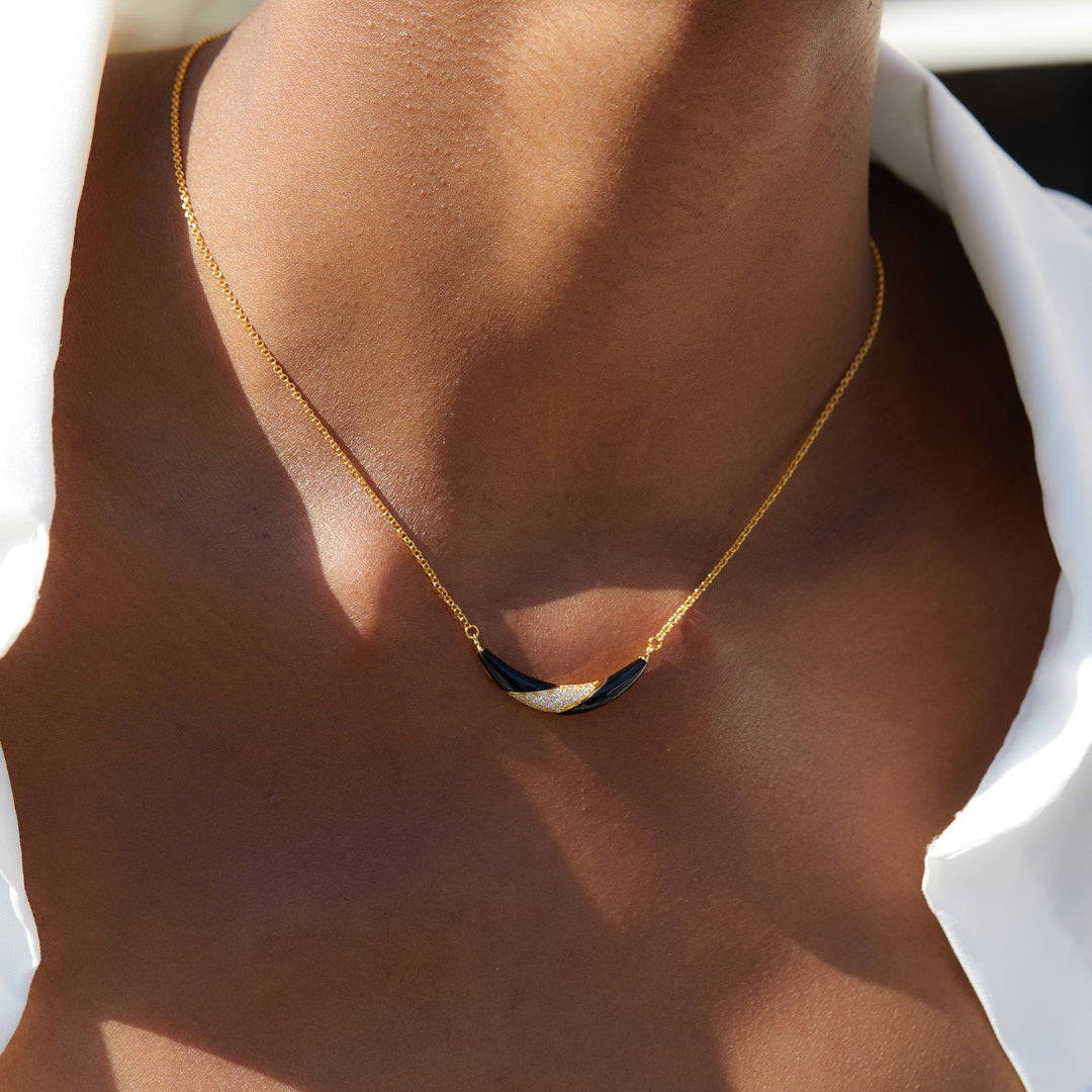 Necklace-With-Horn-Like-Pendant-By-Yonandole_1