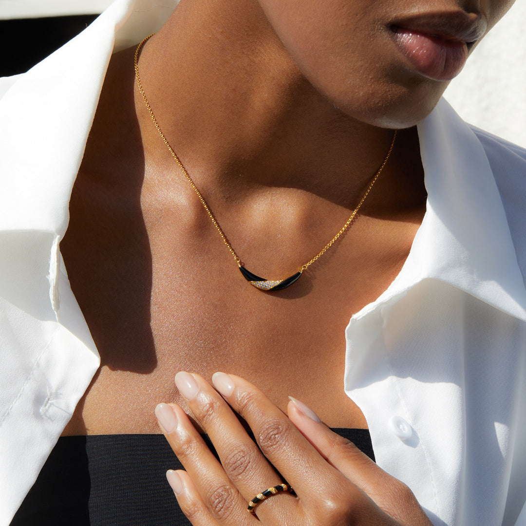Necklace-With-Horn-Like-Pendant-By-Yonandole_2