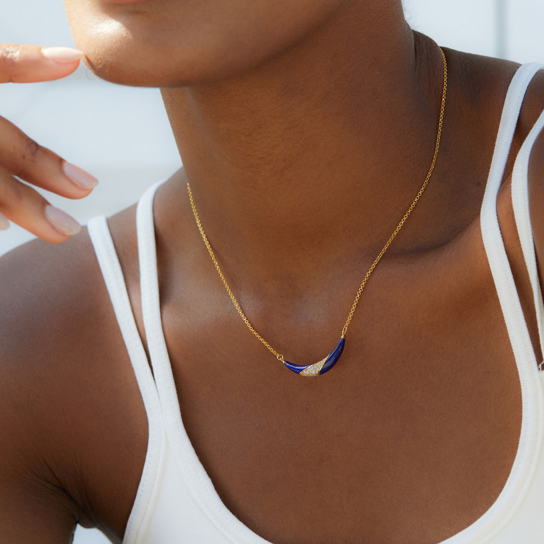 Necklace-With-Horn-Like-Pendant-By-Yonandole_5