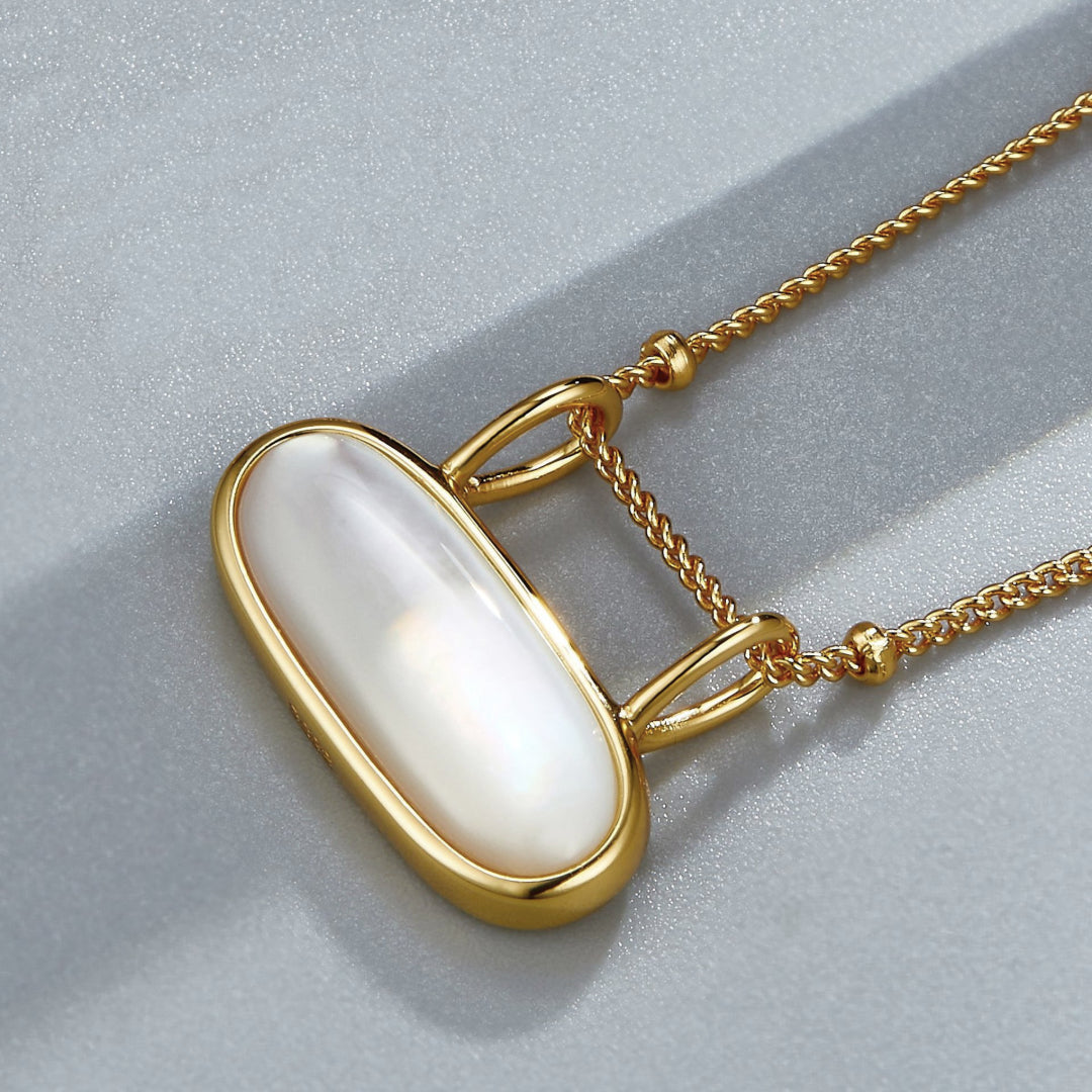 Necklace-With-Oval-Mother-Of-Pearl-Pendant-By-Yonandole_1