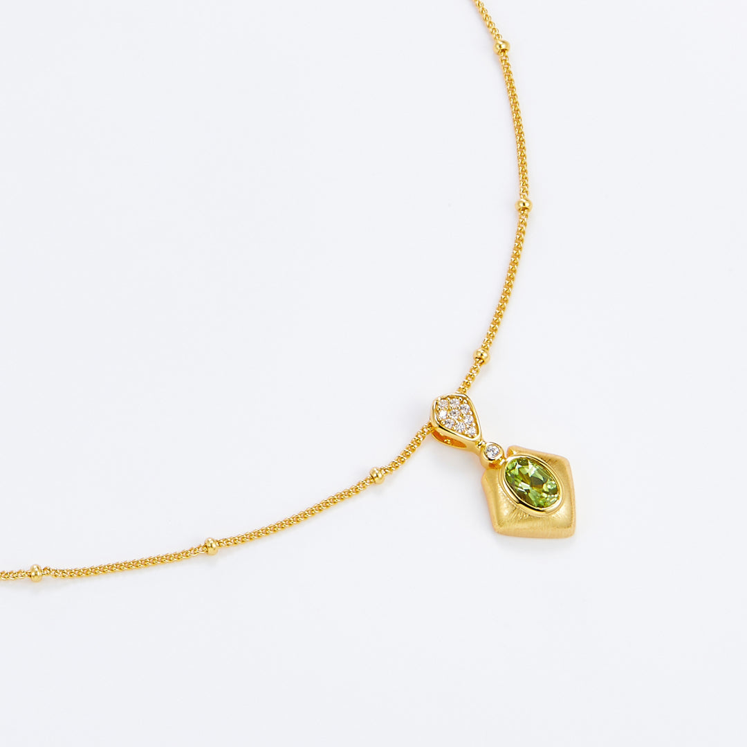 Necklace-With-Peridot-Pendant-By-Yonandole_3