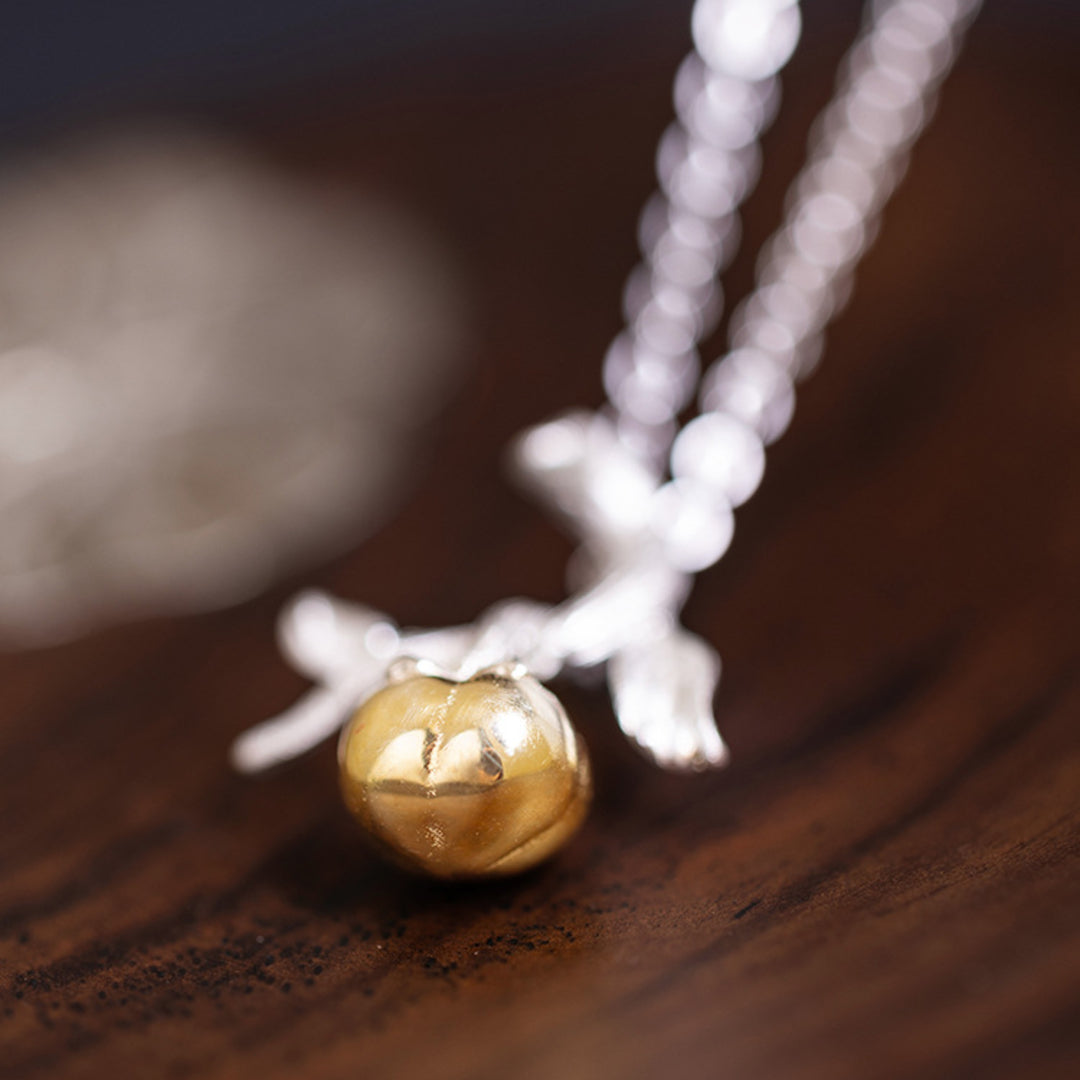 Necklace-With-Persimmon-Pendant-By-Yonandole_9