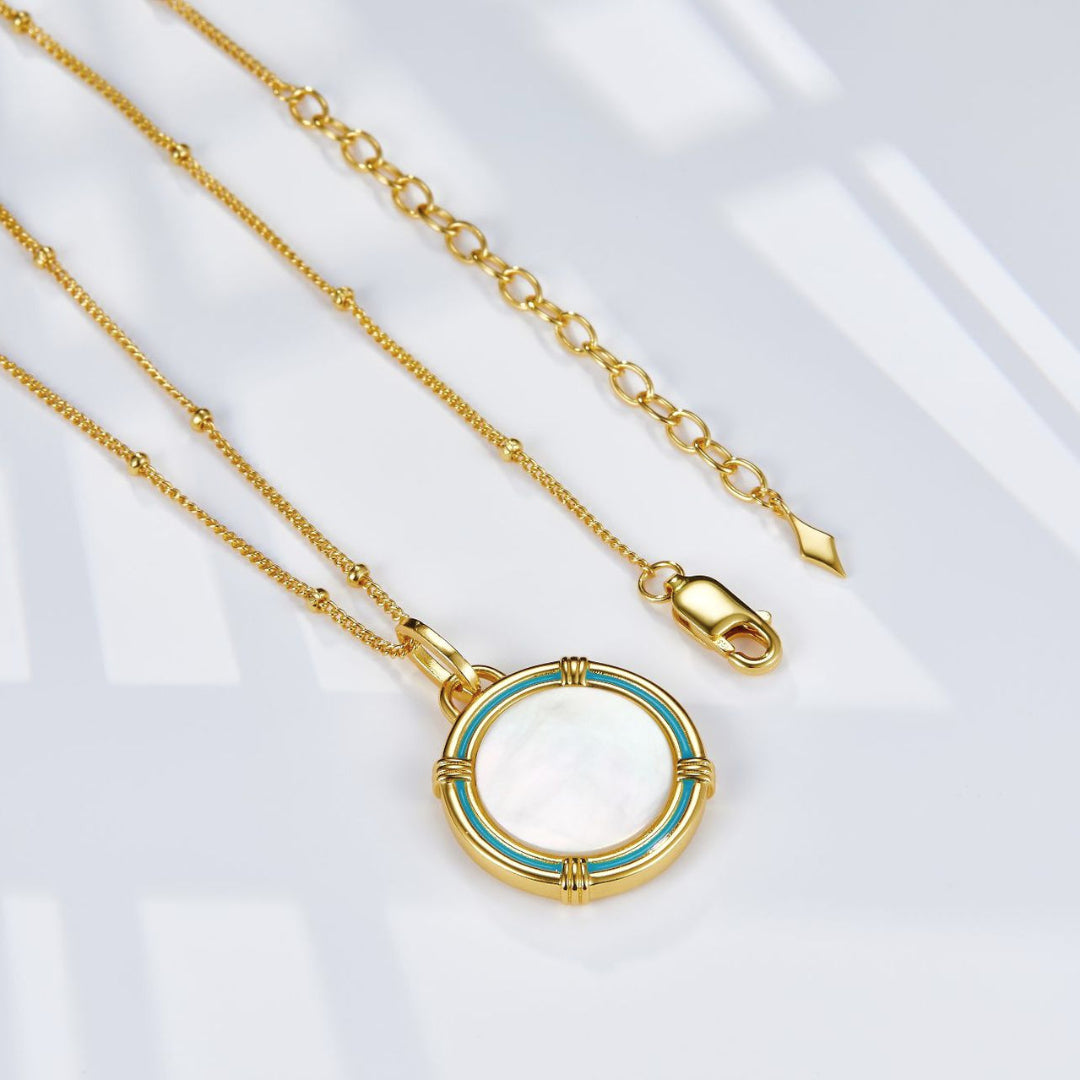 Necklace-With-Round-Shell-Pendant-By-Yonandole_2