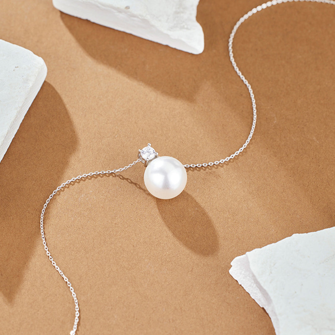 Necklace-With-Shell-Pearl-And-Zirconia-By-Yonandole_6