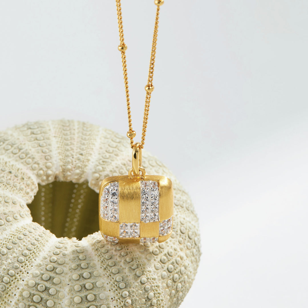 Necklace-With-Square-Mother-Of-Pearl-Pendant-By-Yonandole_4