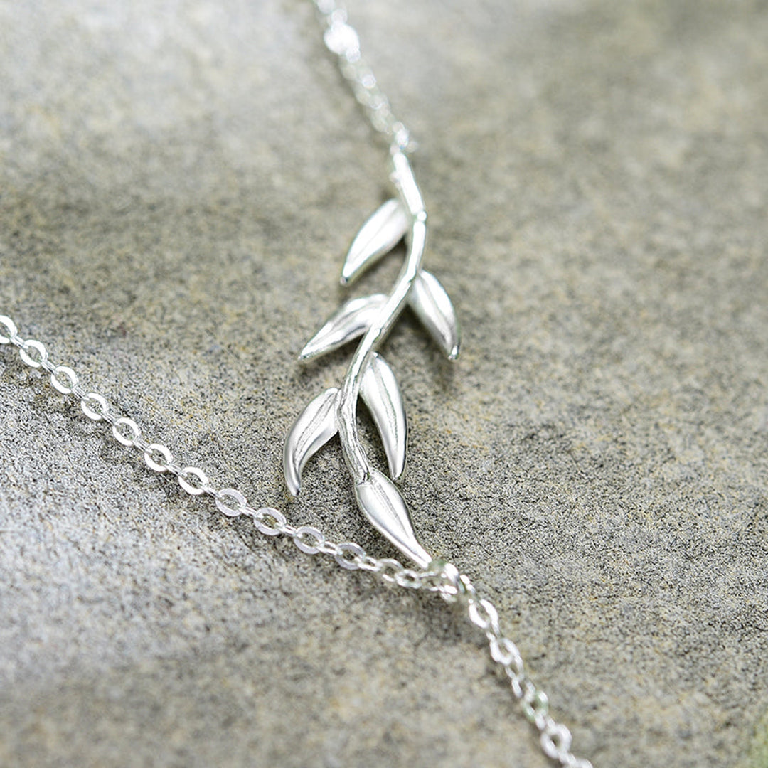 Necklace-With-Swallow-And-Willow-Branch-By-Yonandole_6
