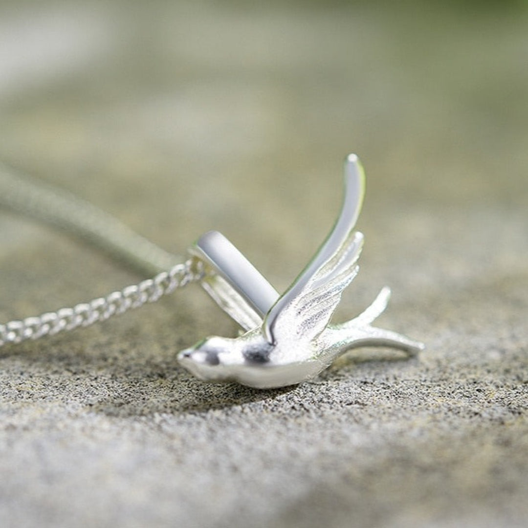 Necklace-With-Swallow-Pendant-By-Yonandole_2