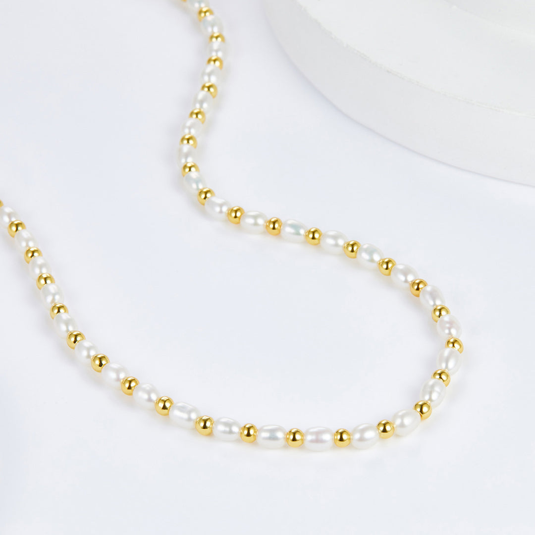 Necklace-With-White-Pearls-And-Golden-Beads-By-Yonandole_1